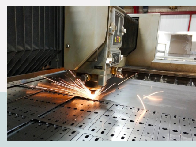 Лазерная резка металла в Шарыпово от 606 руб.